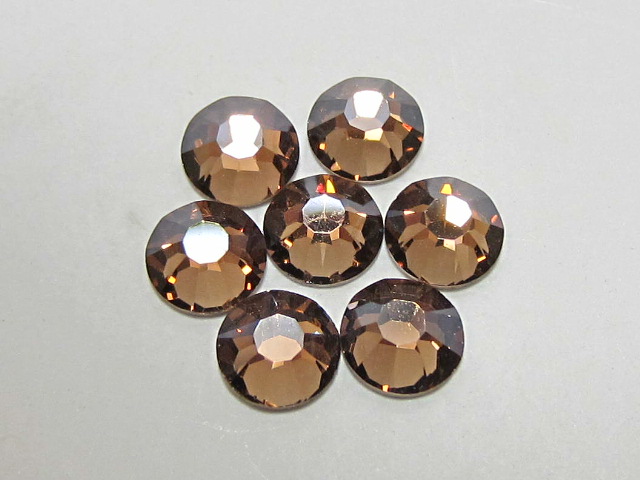 72pcs. 20ss LIGHT SMOKED TOPAZ MYSTIQUE (maxima) FLATBACK PRECIOSA Rhinestones